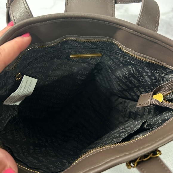 Steve Madden Satchel Bucket Bag Purse Brown Embossed Logo Chain Accent‎ - Picture 7 of 16
